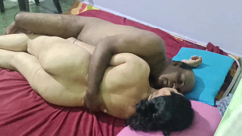Sexy sindu: भारतीय गृहिणी और उसका पति