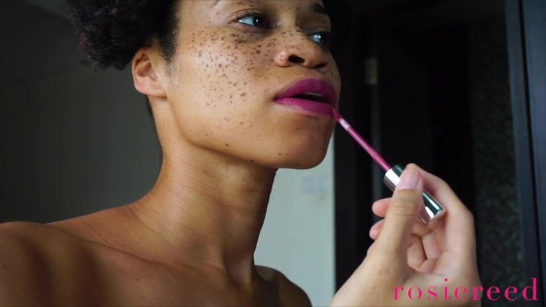 Rosie Reed: Perfekter lippenstift ignoriert - göttin rosie reed ignoriert dich beim anziehen,...