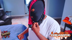 Busty Bexx: 在绿帽男观看时操我的屁股