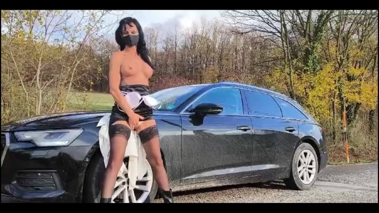 Miss Lilith devil: Geweldige auto, geweldige vrouw,