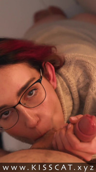 Kisscat make-up zum abendessen, aber von Mr.Cat und sperma im gesicht verführt