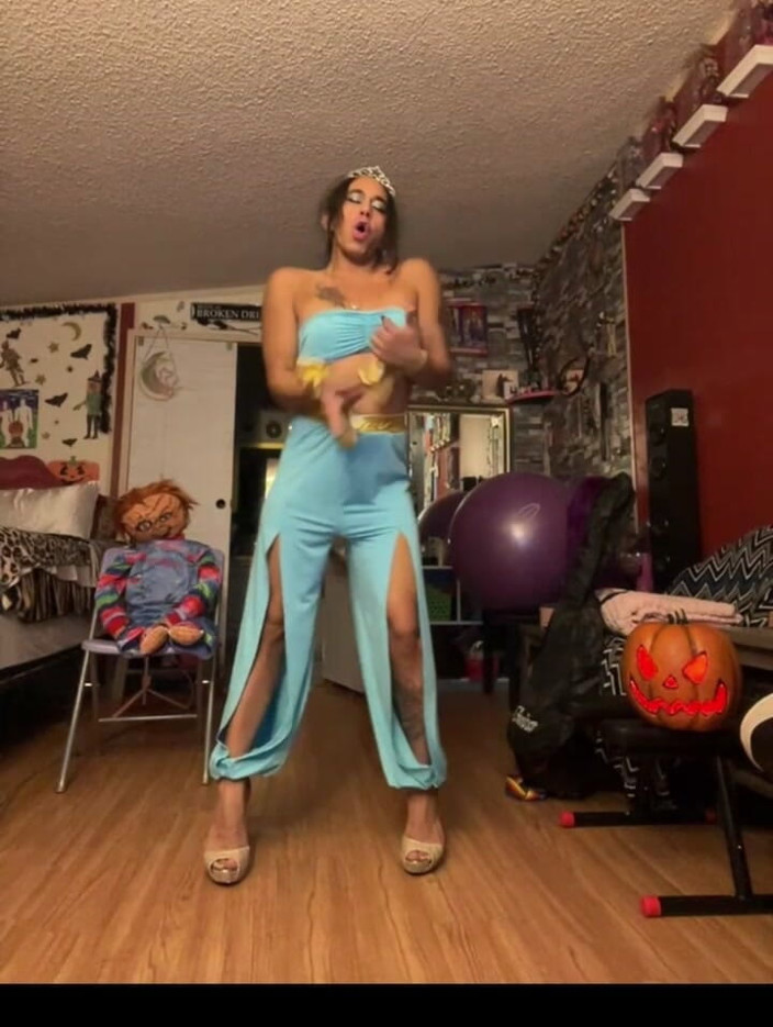 TSJade95: Princess Tsjade Stripdances in Halloween Costume