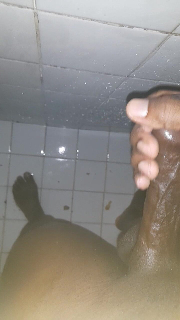 Black guy: S8 E9 따먹기