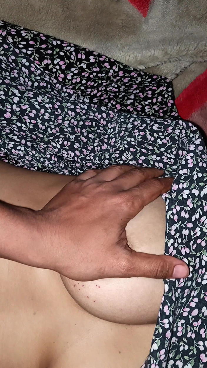 Hot Sudipa: Fată frumoasă indiancă desi cu pizdă strâmtă sex video, fată...