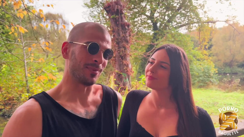 Porno Baguette: Vénus, morena bonita, adora foda dura