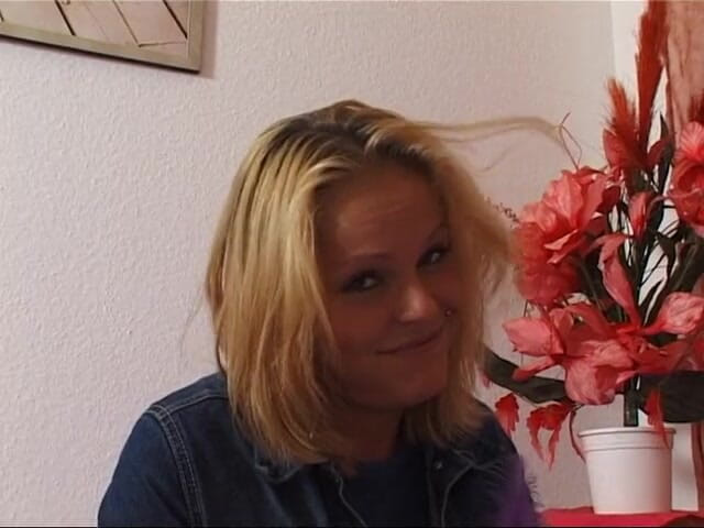 German Classic Porn videos: Monika 26, primeiro casting