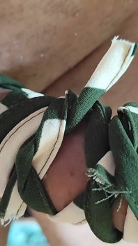 Grande pau do vovô amarrado lubed com Precum.