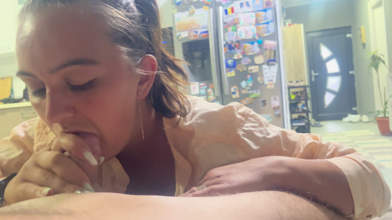 fantasycouplexxx: Keseronokan pagi dengan teman wanita - kejutan adegan katil