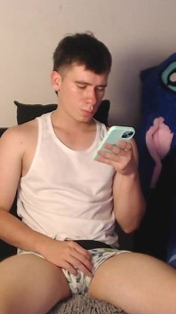 I Masturbate and Show My Ass to the Camera