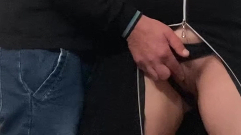 Niki studio: Uff!! Nějaký cizinec špinavé prsty si třel moji kundičku v německém...