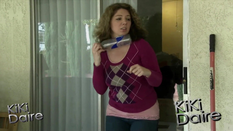 Kiki Daire MILFLand: Preciso fazer xixi