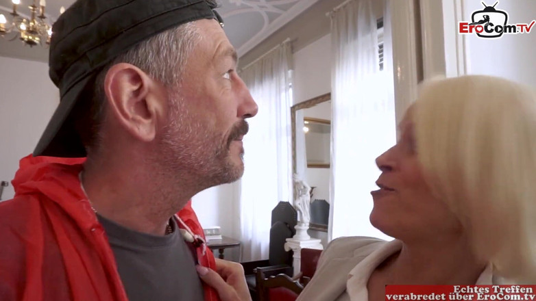 EroCom: Hot slim german milf seduces the painter for sex