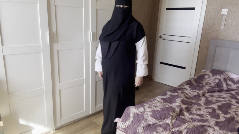 Lux Eva: Turkish Khalifa with Big Tits Finds Pantyhose and Fucks Pussy...