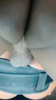 La Prendo Nuda Ed La Attacca Al Muro per Una Scopata Dura E Veloce Di Figa Perché È Entrata Nuda