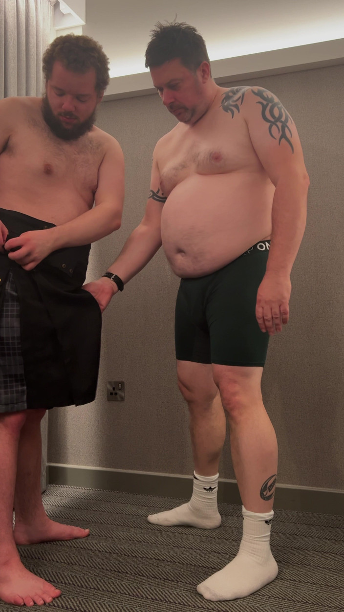 uktattooedchub74: Saling menelanjangi episode 7