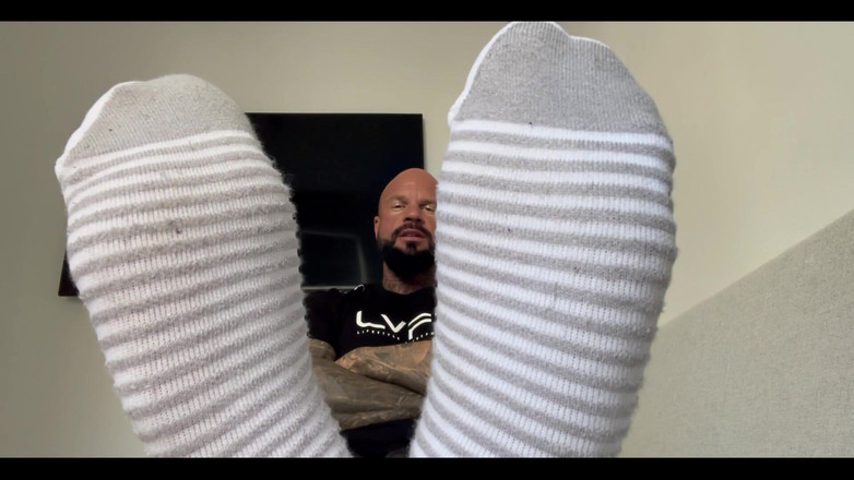 Jasons feet: Kaki dirangkuk