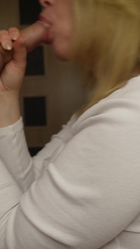 I Gave Him a Blowjob and He Cum on My Tits