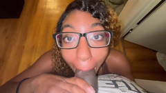 Fijii pornbox: Un ringard en short puti bleu veut un crédit supplémentaire...