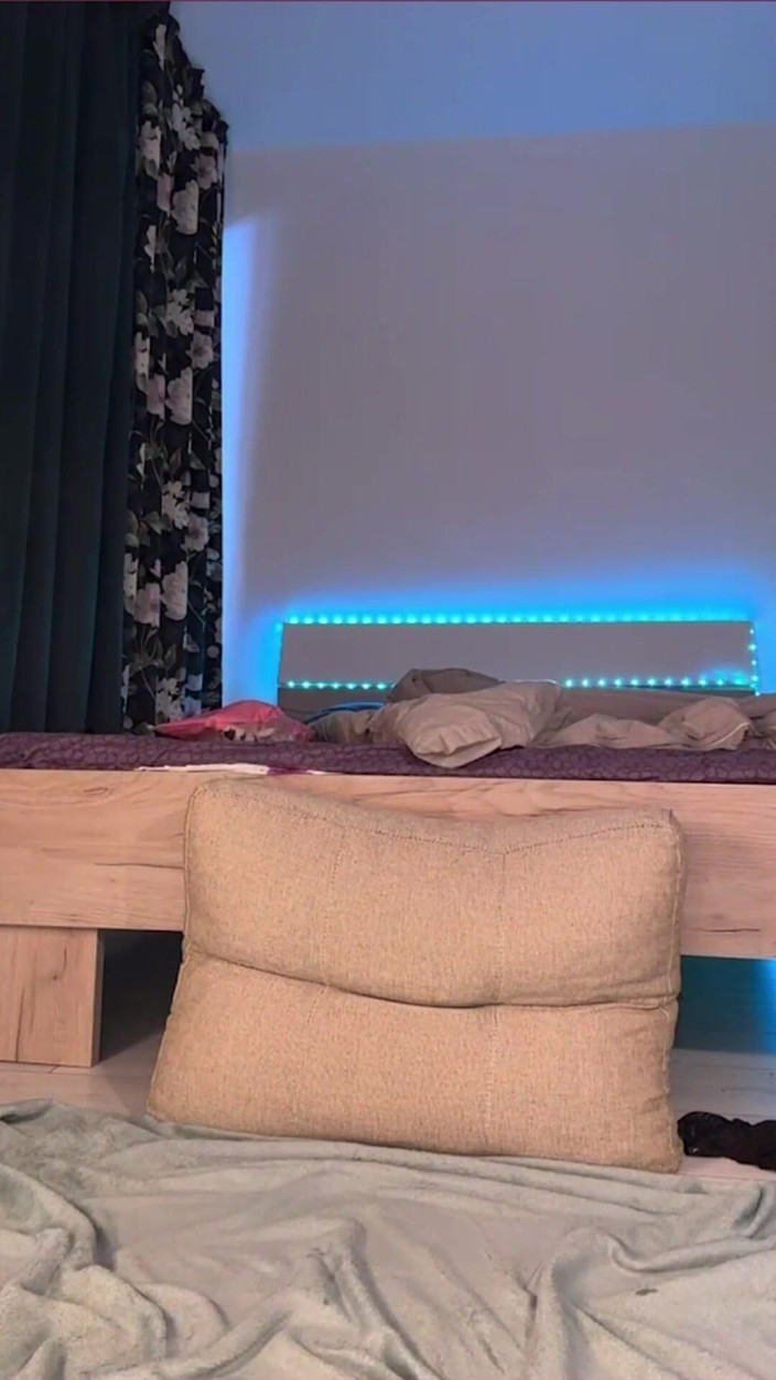 JuiceLussie: Analfick BBC. Reite den Dildo. Nippelklemmen