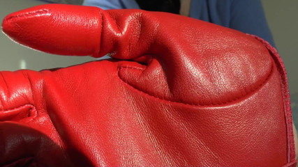 Lady Victoria Valente: Hari ini ialah hari cumshot anda! Menghidu Sarung Tangan Kulit...