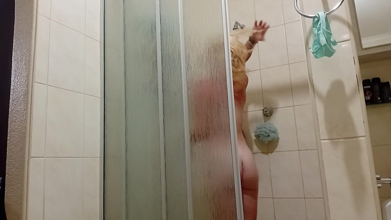 18blondteen: Fazendo um vídeo divertido para meu namorado quando ele estava...