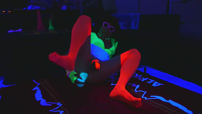 Lucy Essex CD: Lucy Essex, transvestit versucht mit alien-dildo, während sie in keuschheit...
