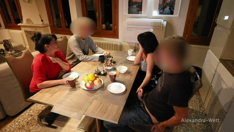 Alexandra Wett: Omg! Zu falsch, seltsam und pervers geil!