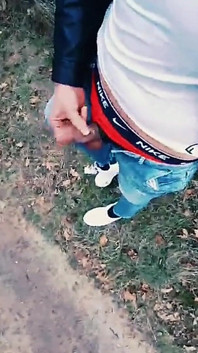 Slutboyben cam4 sexy pornostar Exhibitionistin, geil, zeigt großen schlampenschwanz im Cruising Bereich Am stern berlin A115