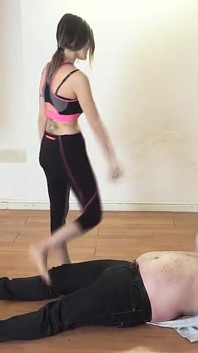 Gim Babe mendominasi submisif bertatah gemuk