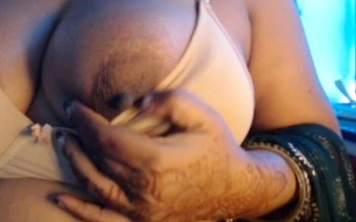 Erotic hot girl: Sólo sexy holka Sexy Desi Tvrdá bradavka show.