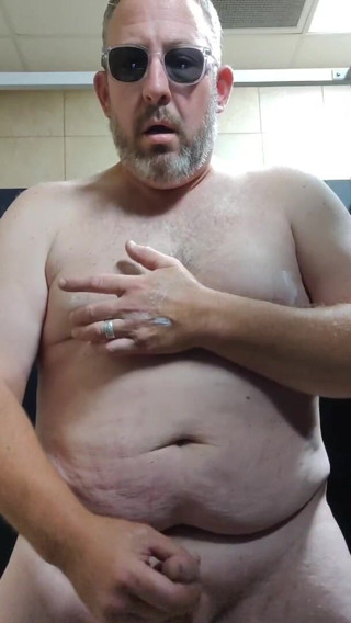Handydick73: Cumming.