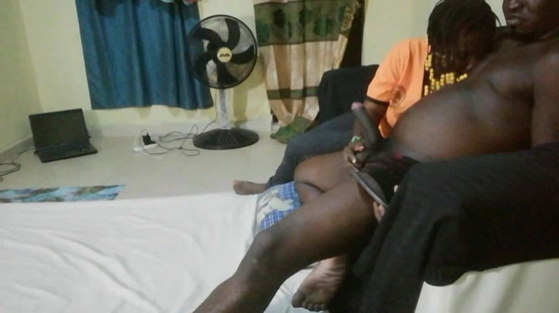 Pornsexlive: Sie gab mir einen gutdosierten sex, während ich mir ein...