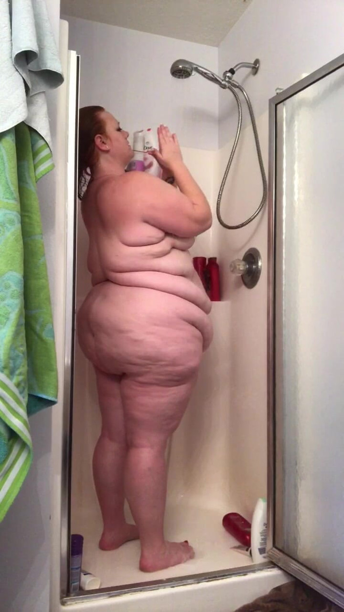 Julie Ginger: Shower Time with Julie Ginger