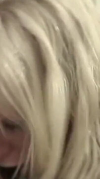 Sucking by 2 Lesbians