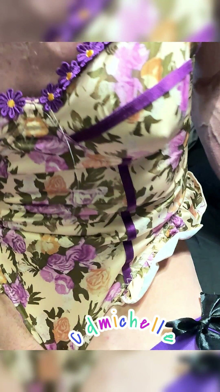 Cdmichelle lingerie: Кроссдрессер Мішель танцює навколо, розважаючись, фантуючи про дружину, і я трахаюся &amp; великий член