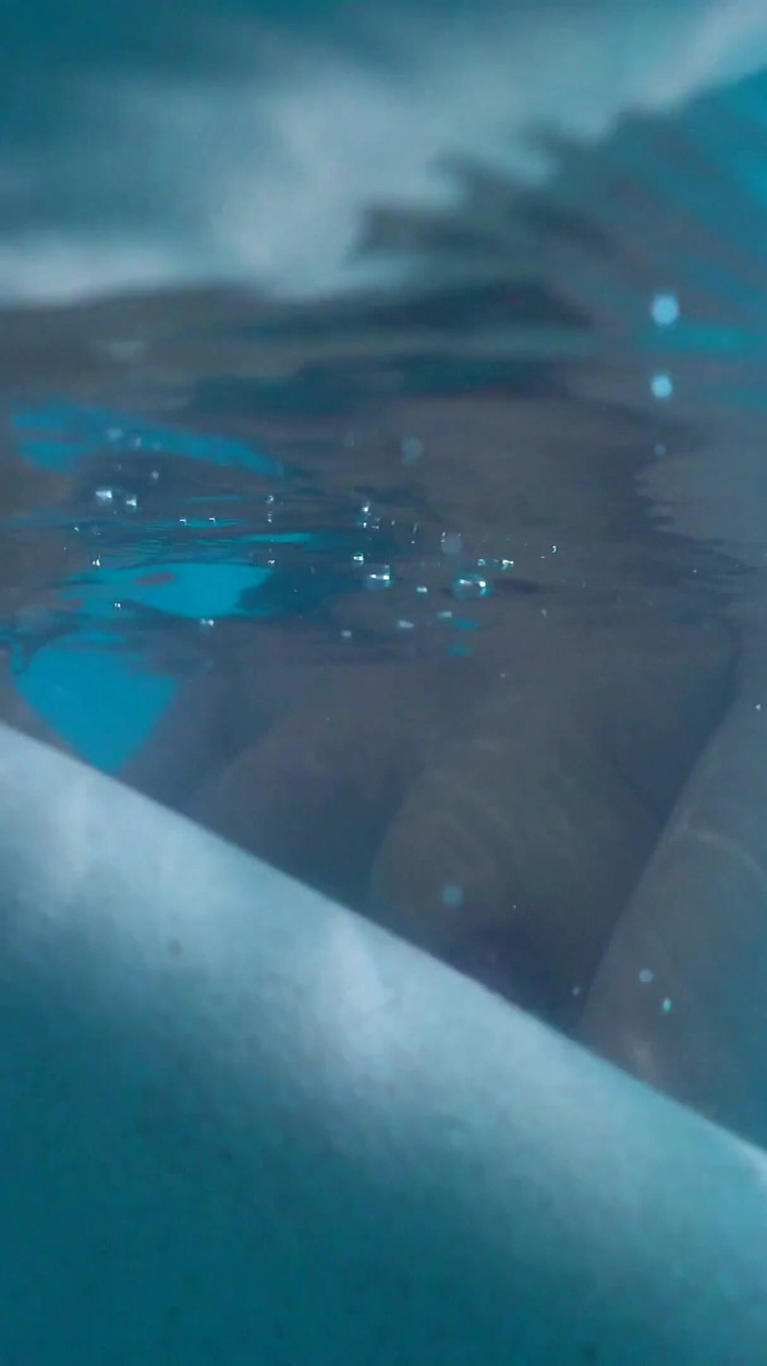 AproductionA: Follada bajo el agua con Scorpina