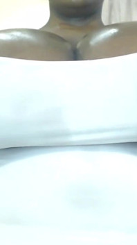 爆乳と乳首プレイを跳ねる熟女SSBBW