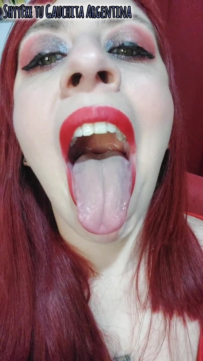 Tu Gauchita Argentina: Un alt fetiș bizar de la un dinte dulce din...