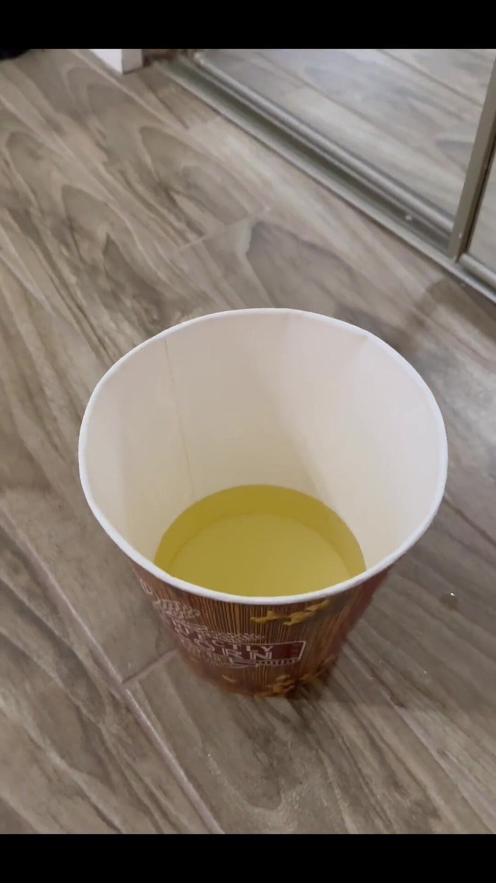 Tiffstreatsxoxo: 1 Pee Video