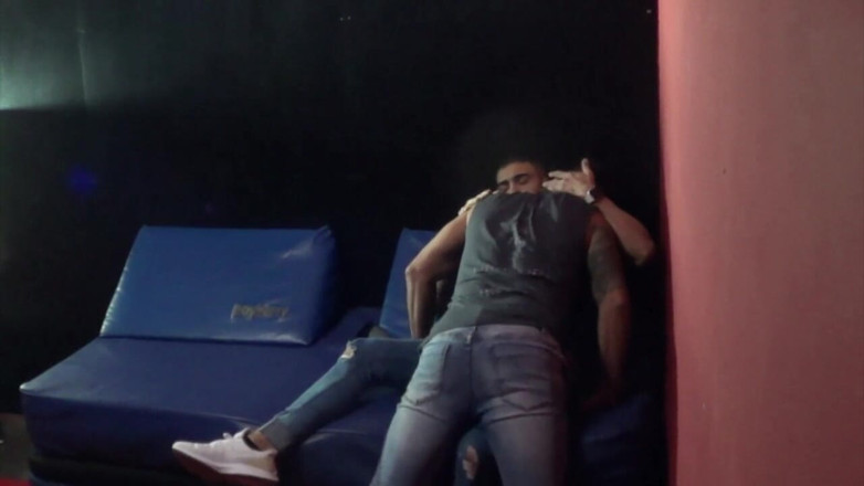 BAREBACK PORN SPY CAM: Raw cam, Valentino Sisto fucked raw by Martin Mazza