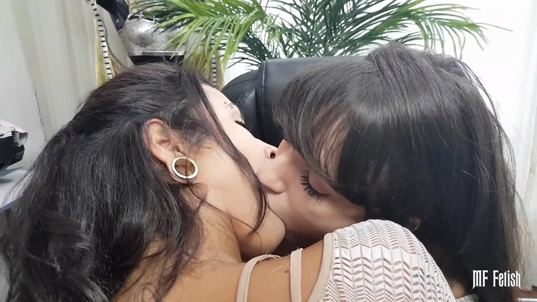 MF Fetish: Pengakhiran sempurna untuk sehari dengan si rambut coklat