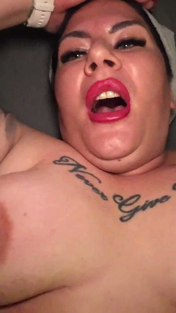 LadyLenaXXX: ホットタブでのセックスは中出しで終わる