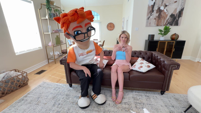 PornDudeCasting: Beverly Hillson Nails the Role, Porn Dude Nails Her