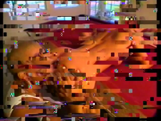 Old Good Porn: Sexy bílá děvka je ohnutá nad kulečníkovým stolem a tvrdě...