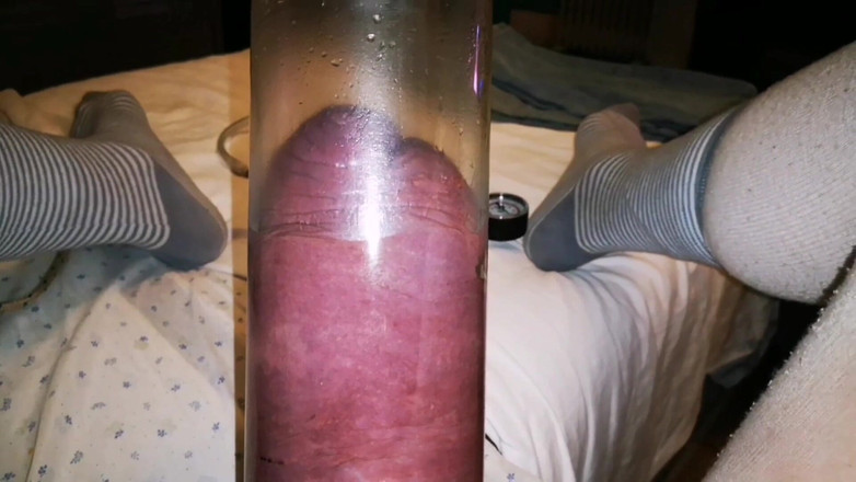 Monster_Meat_: 고무 부츠를 신은 괴물 자지