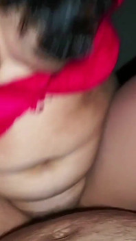Chica universitaria caliente follando en la habitación del hotel