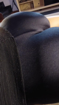 Stepsis Se Fait Vraiment Baiser Après Avoir Taquiné Avec Un Short Moulant