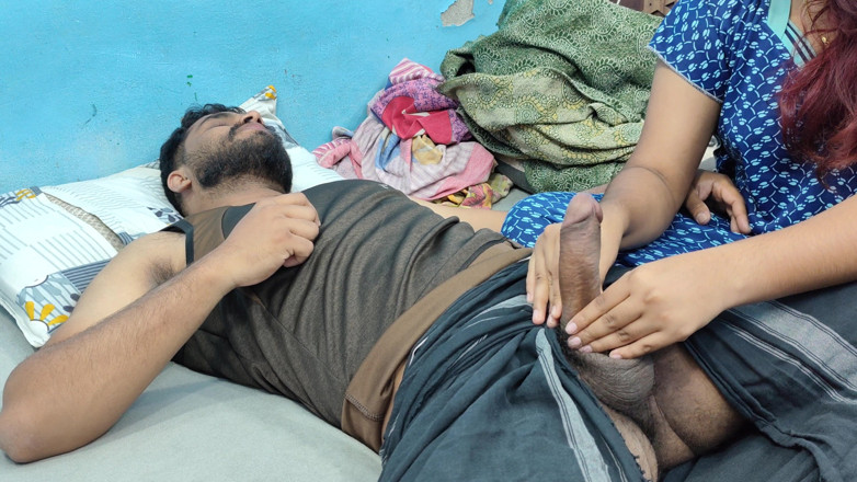 Vaishnavysharunraj: Paja, malayali chica hace paja con hermanastro