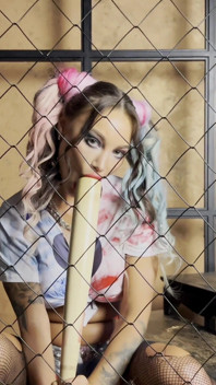Harley Quinn Aka Monika Fox Twarde dziury z kijem baseballowym i ogromnymi wibratorami