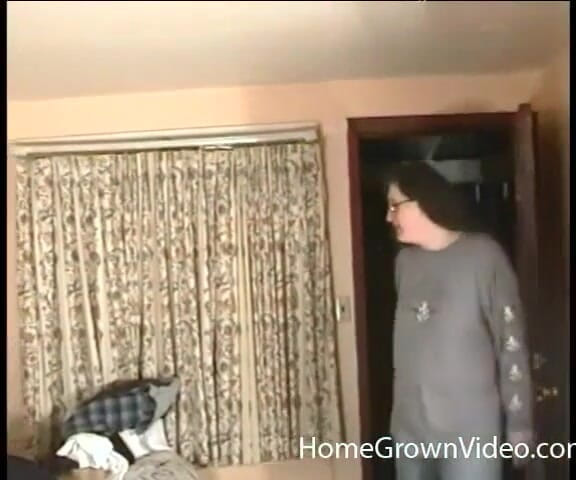Homegrown Vintage: Kyrie Eleison e il curioso James scopano sulla telecamera